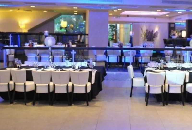 Avia Hotel & Resort Yehud-Monosson Exterior foto