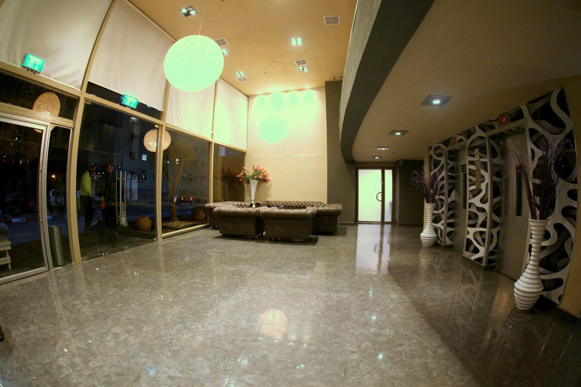 Avia Hotel & Resort Yehud-Monosson Exterior foto